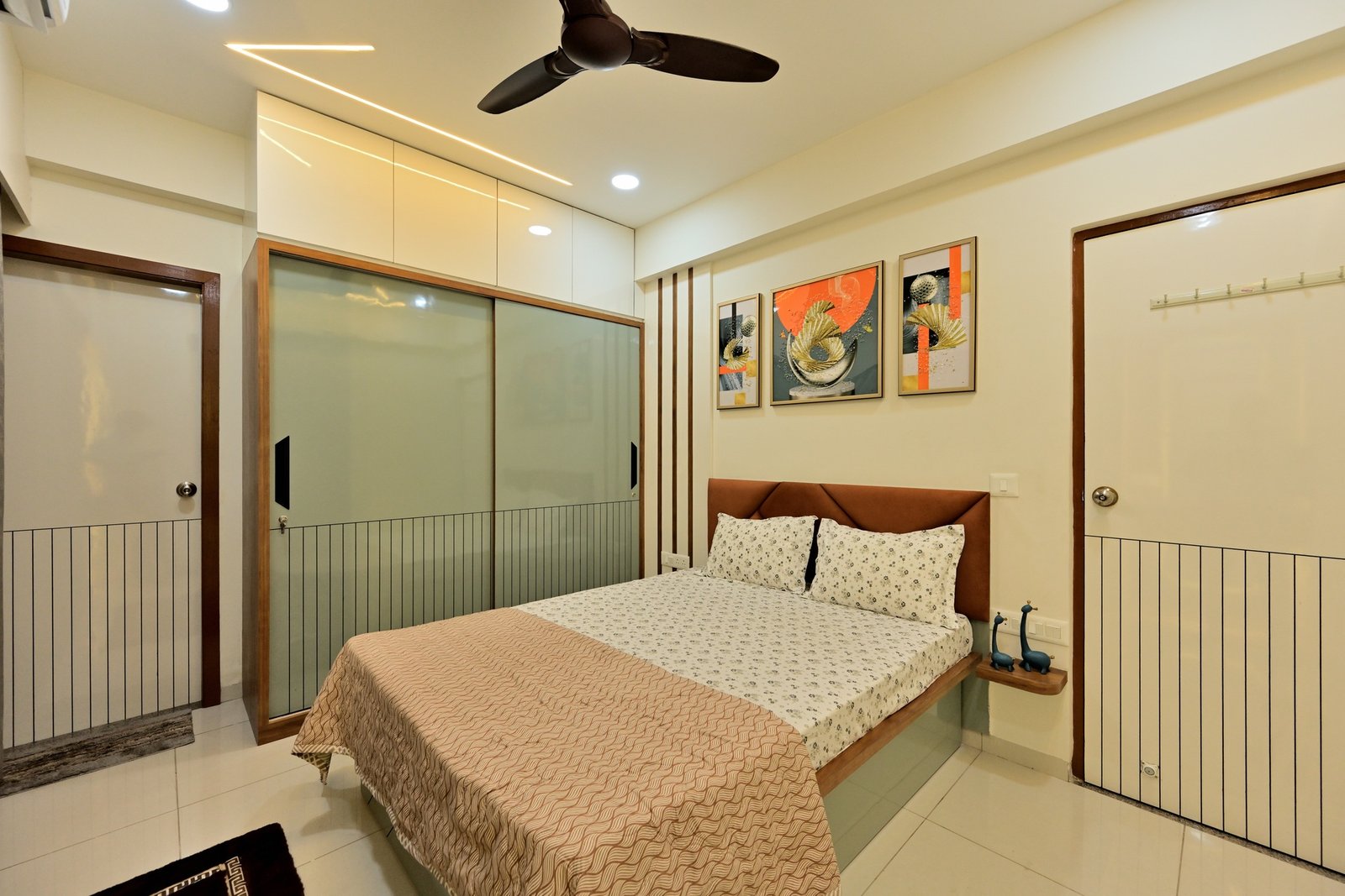 Shagun Saral Bedroom